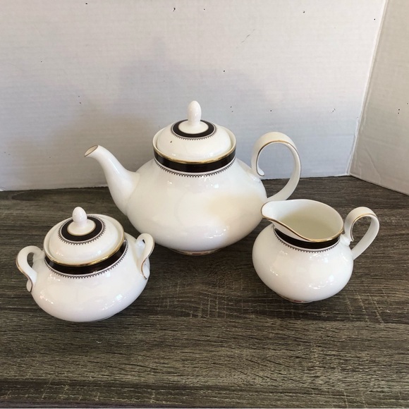 1979 Royal Doulton Harrow Tea Set - Picture 1 of 10